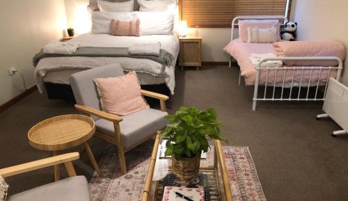 One-Bedroom Apartment with Garden View