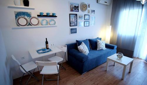 Studio with Sofa Bed