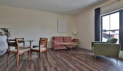 King Studio with Sofa Bed