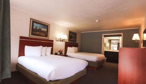 Queen Room with Two Queen Beds