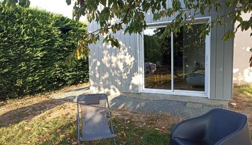 Apartment with Garden View