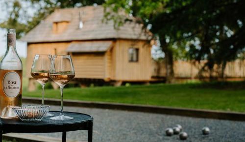 Queen Suite with Spa Bath