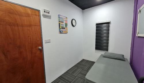 Single Room with Shared Bathroom