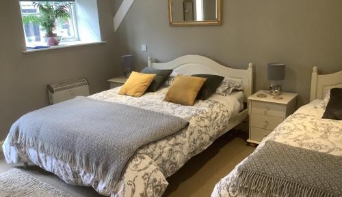 Double or Twin Room with Bathroom