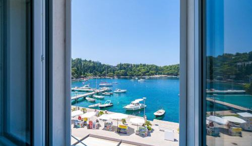 Studio Apartment with Sea View