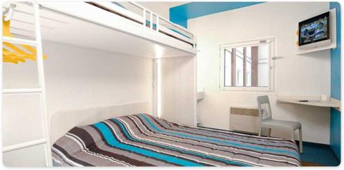 Economy Triple Room with Shared Bathroom