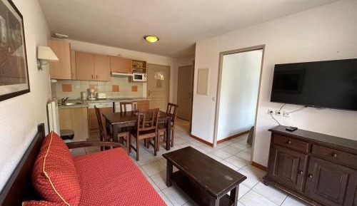 One-Bedroom Apartment with Balcony