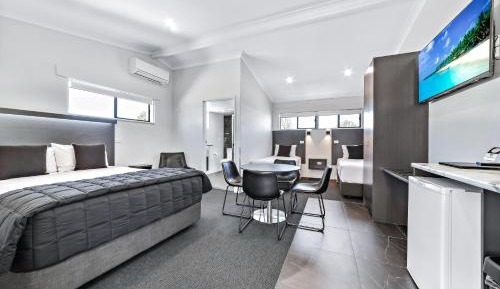 New Deluxe Family Room