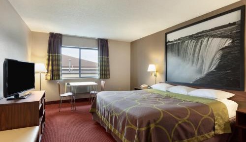 1 King Bed, Mobility/Hearing Accessible Room, Tub w/Grab Bars, Non-Smoking