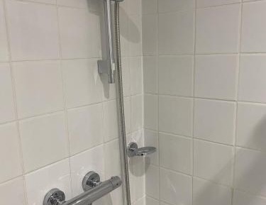 Twin Room with Shower