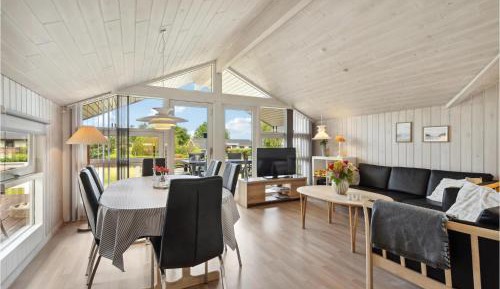 Three-Bedroom Vacation Home 