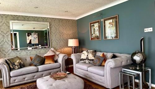 Luxury Two-Bedroom Penthouse Apartment 1