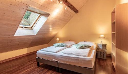 Twin Room with Private External Bathroom