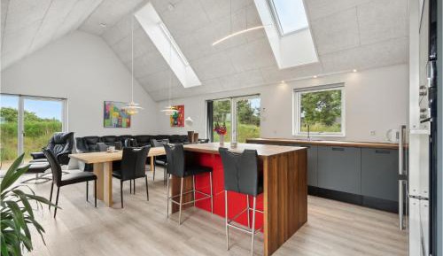 Three-Bedroom Vacation Home 