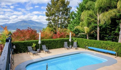 Three-Bedroom House - Myee House