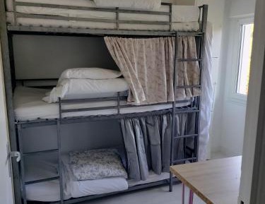 Single Bed in Mixed Dormitory Room