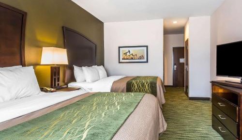 Queen Room with Two Queen Beds - Non-Smoking