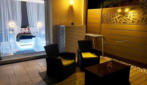 Suite with Pool View
