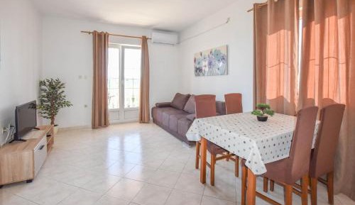 One-Bedroom Apartment - Ground Floor