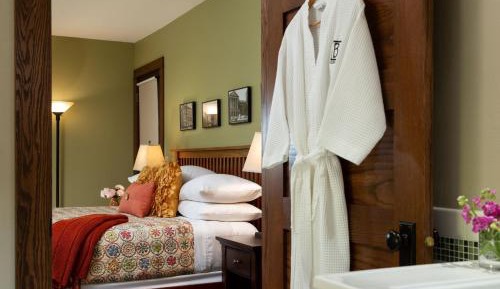 King Suite with Spa Bath