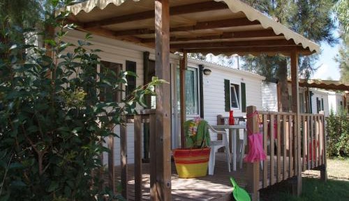 Two-Bedroom Colorado Mobile Home (4-6 people) - 2 nights minimum 