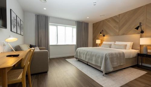 Deluxe Double Room with Bath