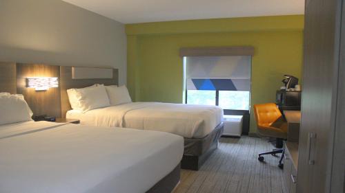Standard Queen Room with Two Queen Beds
