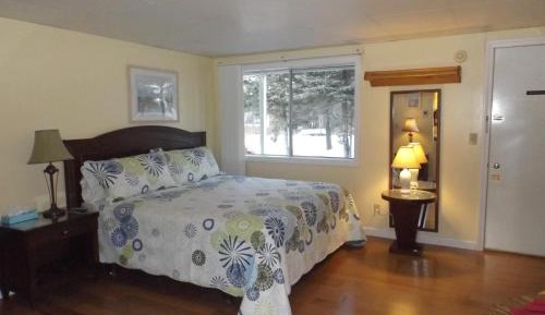 Deluxe King Room - First Floor