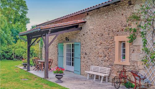 Three-Bedroom Vacation Home 