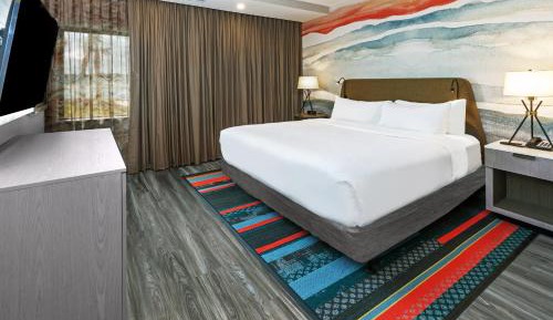 Standard King Room