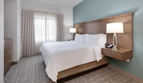 One-Bedroom King Suite