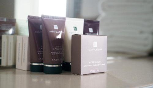  Double/Twin Room with ensuite Bathroom