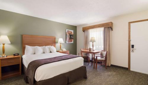 Queen Room - Disability Access