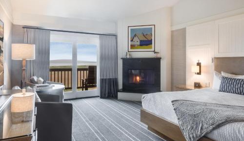 Bodega Bay Upper Room