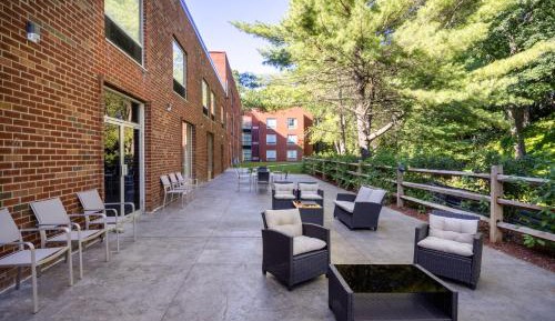 Standard Room with Two Queen Beds