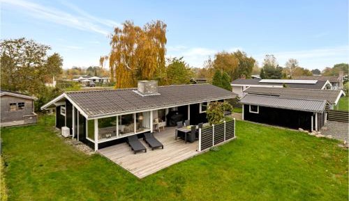 Two-Bedroom Holiday Home
