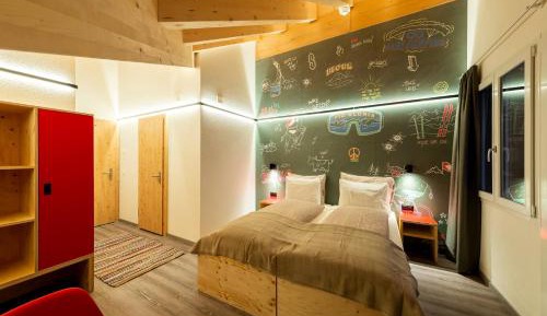 Double Room with Mountain View and Private Bathroom