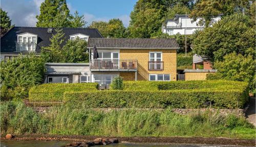 Four-Bedroom Vacation Home