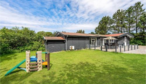 Three-Bedroom Vacation Home 