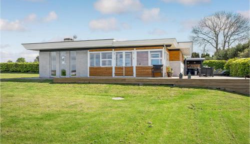 Three-Bedroom Vacation Home 