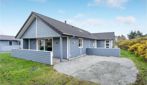 Three-Bedroom Vacation Home 