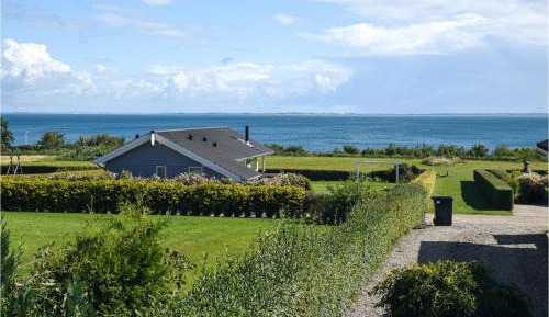 Three-Bedroom Vacation Home 