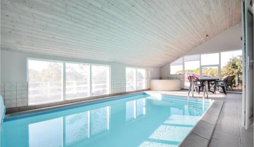 Three-Bedroom Vacation Home 