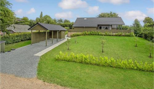 Three-Bedroom Vacation Home 