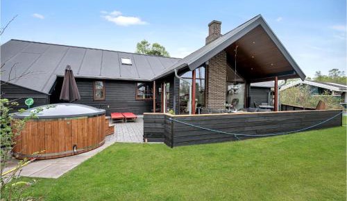 Five-Bedroom Holiday Home