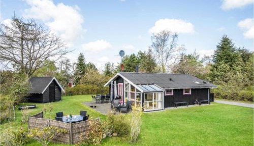 Three-Bedroom Vacation Home 