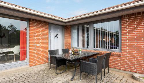Three-Bedroom Vacation Home 