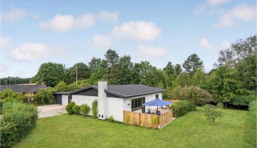 Three-Bedroom Vacation Home 