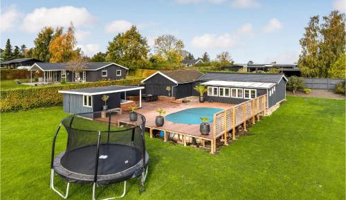 Two-Bedroom Holiday Home