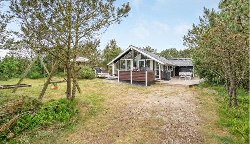 Three-Bedroom Vacation Home 